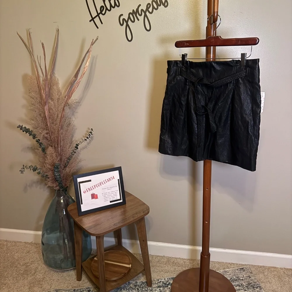 NWT Free People Women's Faux Leather Payton Paperbag Miniskirt, Black, 10